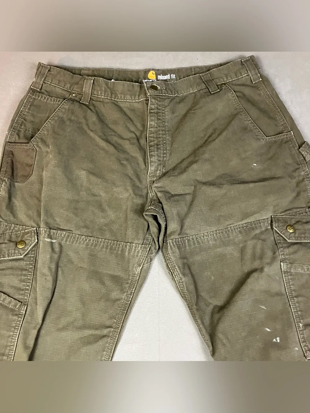 Carhartt Men’s Size 42x30 B342-DFE Double Knee Ripstop Cargo Work Pants. In good